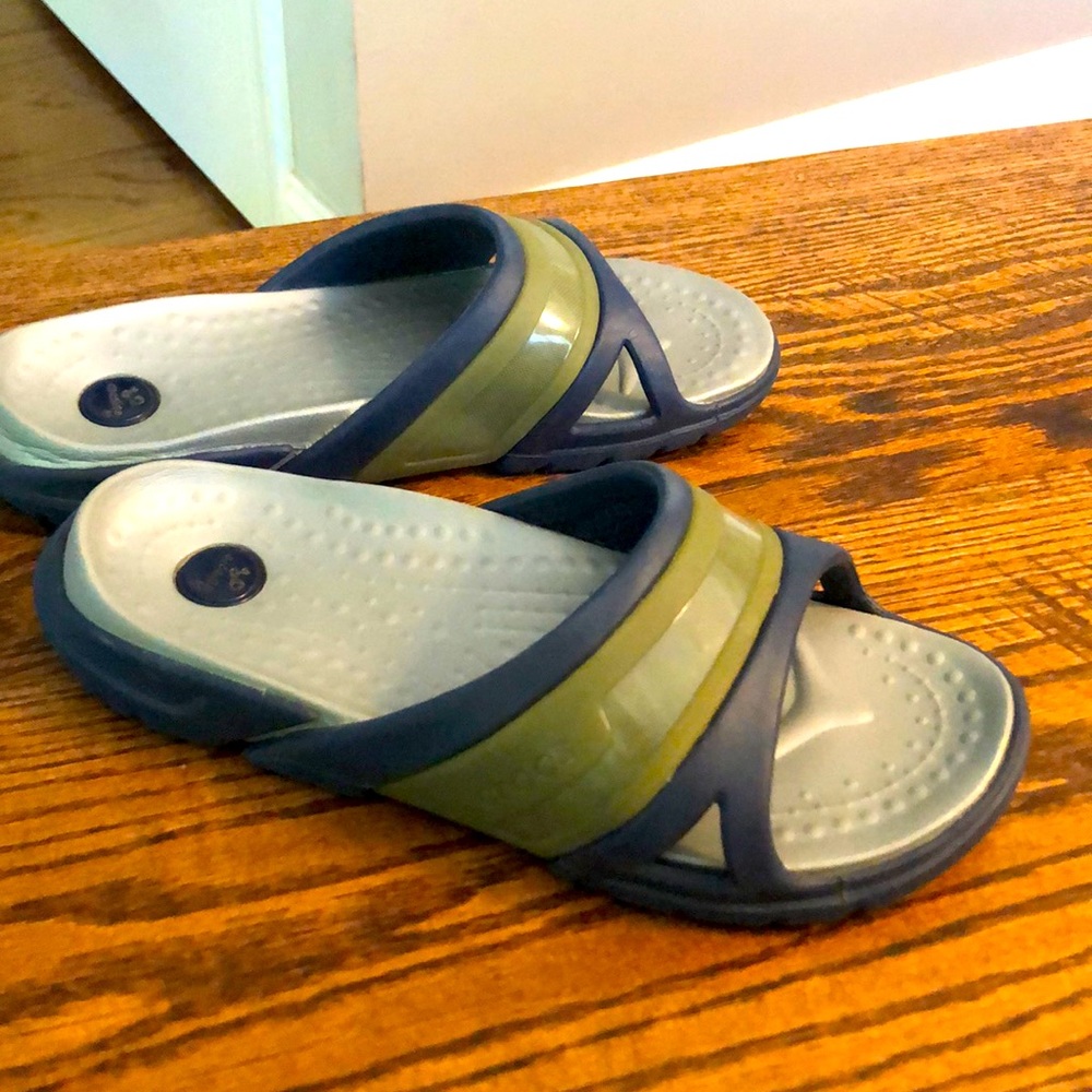 CROCS Croslite A9 Size 8 Navy Green Rubber Slip On Slides